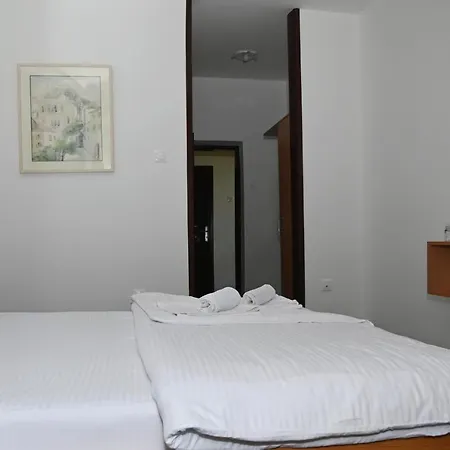 Jazina Hotel 3*