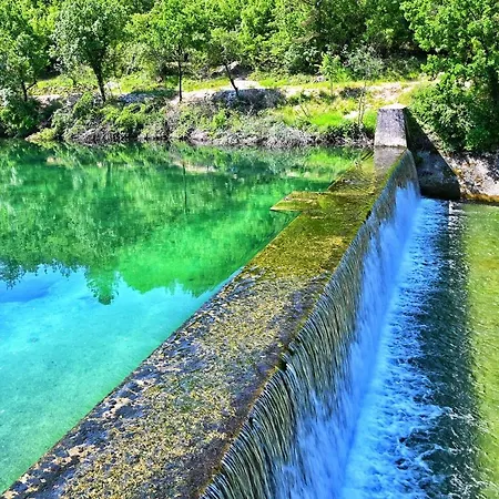 Jazina מלון טרביניה