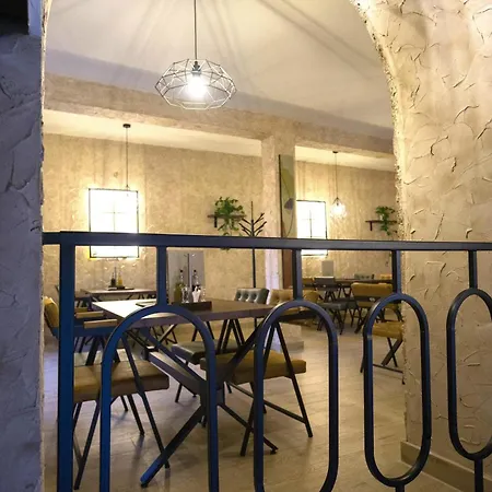 Jazina מלון טרביניה